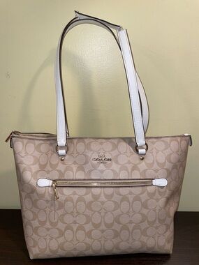 Flawed Coach Beige Signature Tote with White Straps